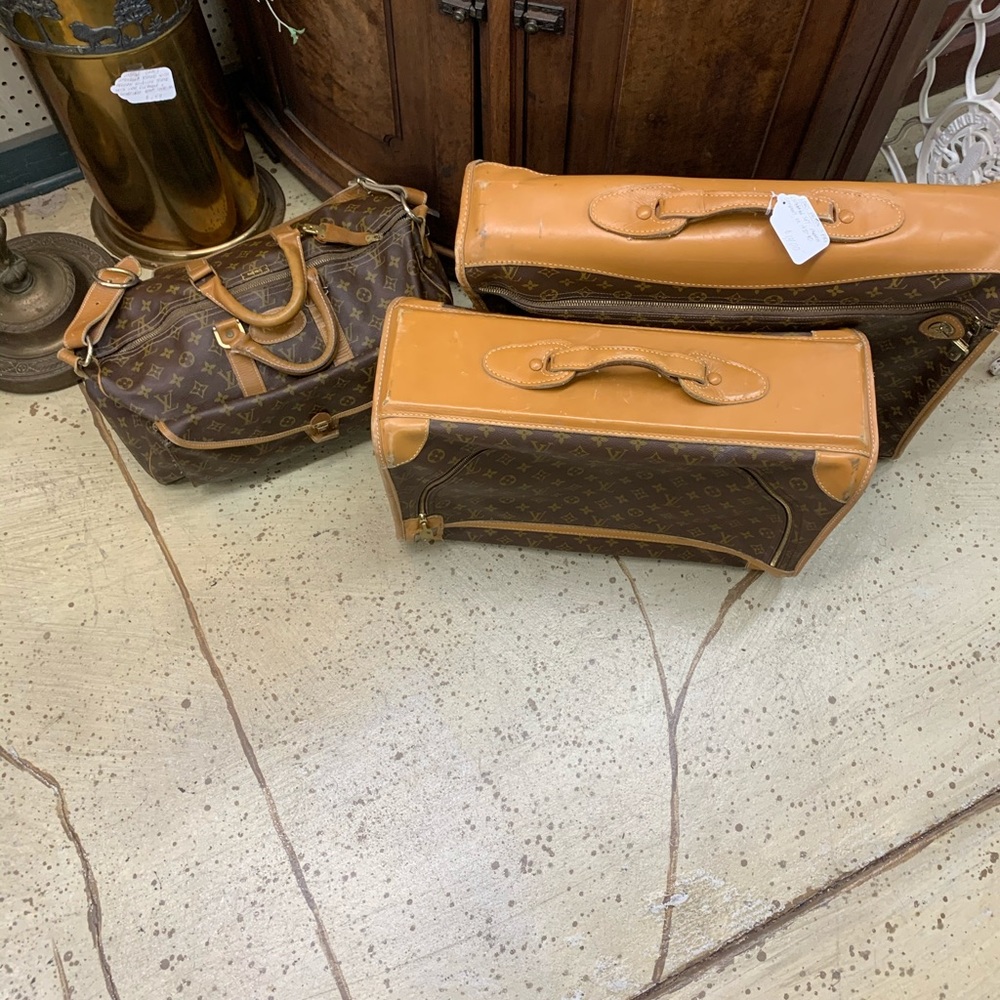 Loui vuitton luggage set